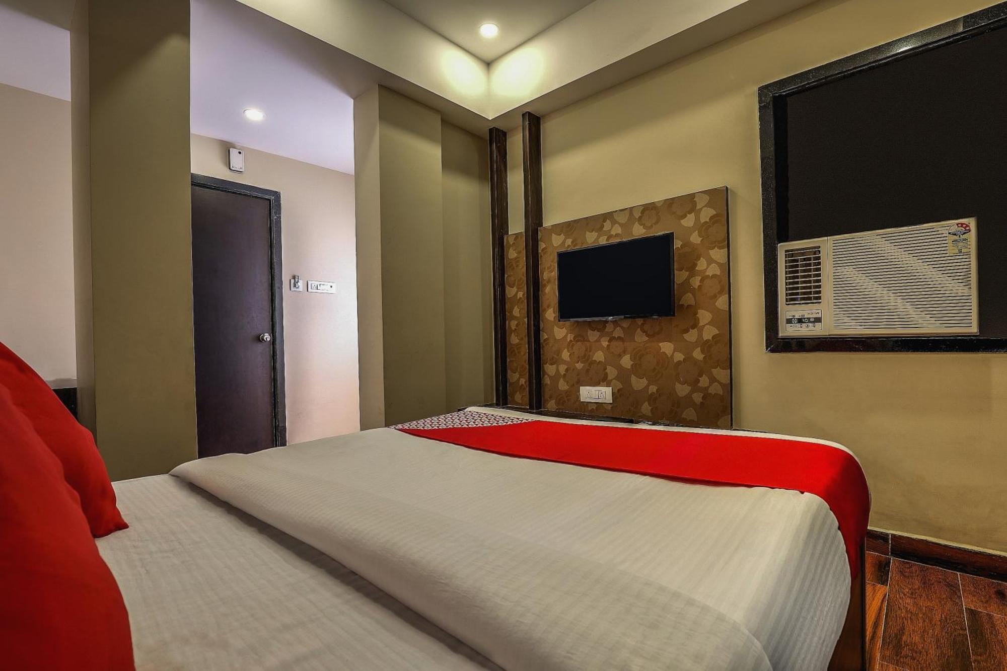 Capital O Sky Grand Hotel Hyderabad Exterior foto